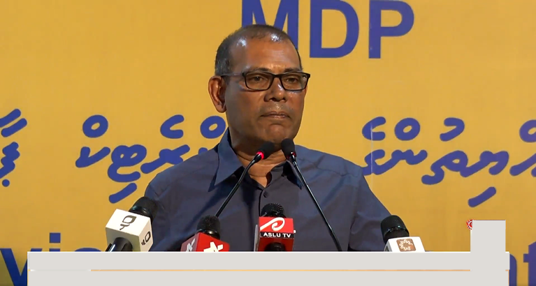ދިދައަށް ބޮސްދެމުން ވެރިކަމަށް ވަޑައިގެންފައި ގައުމު ވިއްކާލުމަކީ މުނާފިގުވުން: ނަޝީދު